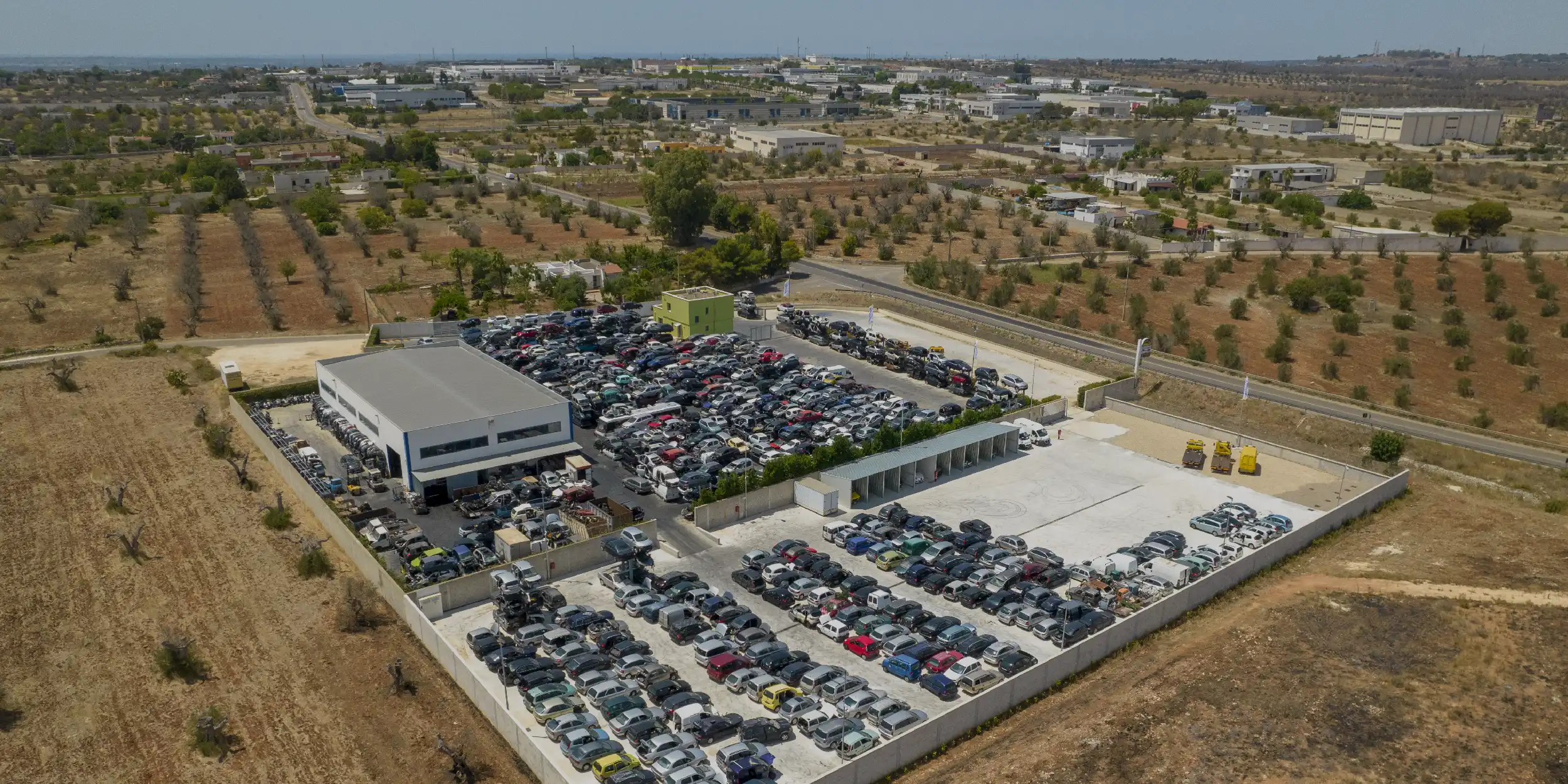Vista aerea della piattaforma industriale Stefanauto Group a Casarano